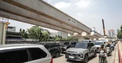 Mitigasi Kecelakaan di Perlintasan Sebidang, Pemprov DKI Kebut Bangun Flyover di Titik Rawan!