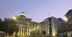 10 Masjid Terbesar di Dunia, Salah Satunya Ada di Indonesia