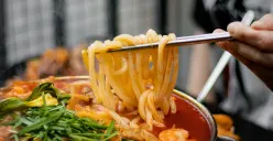 Inilah Makanan yang Sebaiknya Dikurangi Saat Ramadan agar Puasa Tetap Lancar