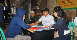 Pelaku Didenda Rp500 Ribu! Sudin LH Jaksel OTT Pelaku Pembuangan Sampah di Trotoar Jalan Raya Lenteng Agung