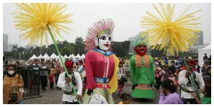 Ondel-ondel, Salah Satu Identitas Adat Betawi (Sumber: beritajakarta.id)