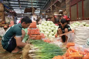 Pastikan stok kebutuhan pangan di ibu kota aman, Gubernur DKI Jakarta, Pramono Anung imbau masyarakat untuk tak panic buying. (Sumber: beritajakarta.id | Foto: beritajakarta.id)
