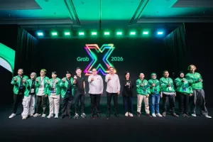 Group CEO dan Co-Founder Grab, Anthony Tan (ke 6 dari kiri); Menteri Koordinator Bidang Perekonomian Republik Indonesia, Airlangga Hartarto (ke 7 dari kiri); dan Menteri UMKM Republik Indonesia, Maman Abdurrahman (ke 7dari kanan) (Dok: Grab)
