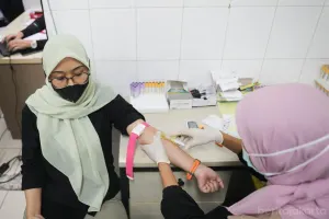 Suku Dinas Kesehatan (Sudinkes) Jakarta Selatan terus memperkuat langkah preventif terhadap tren meningkatnya kasus Infeksi Saluran Pernapasan Akut (ISPA). (Sumber: beritajakarta.id | Foto: beritajakarta.id)