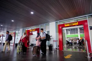 Lonjakan penumpang terjadi di terminal Pelindo Multi Terminal saat Lebaran 2026, dengan tiga pelabuhan mencatat trafik tertinggi.