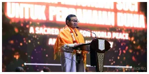 Gubernur DKI Jakarta Pramono Anung hadiri Malam Renungan Suci untuk Perdamaian Dunia bertema “A Sacred Night for World Peace and Global Harmony” di Monas. (Sumber: beritajakarta.id)