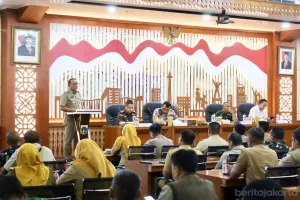 Peringati Hari Buruh Sedunia (May Day) pada 1 Mei nanti, 14.758 personel gabungan siap lakukan pengamanan. (Sumber: Beritajakarta.id | Foto: Beritajakarta.id)