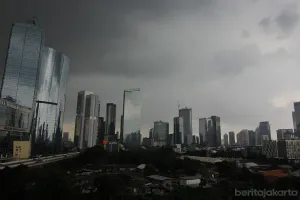 BPBD DKI Jakarta mengeluarkan peringatan dini potensi cuaca ekstrem di wilayah Jakarta periode 29 April hingga 3 Mei 2026. (Sumber: beritajakarta.id | Foto: beritajakarta.id)
