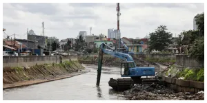 Normalisasi Sungai Ciliwung (Sumber: beritajakarta.id)
