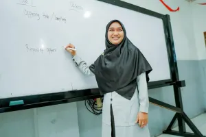 Profesi Guru. (Sumber: al-auliya.sch.id)