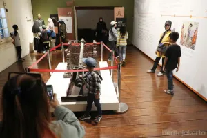 Jumlah kunjungan wisatawan ke Kawasan Kota Tua Jakarta selama masa libur sekolah menunjukkan tren positif. (Sumber: beritajakarta.id | Foto: beritajakarta.id)