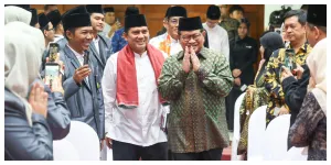 Gubernur DKI Jakarta, Pramono Anung melepas 65 wisudawan Pendidikan Kader Mubalig (PKM) Angkatan XXXII Tahun 2025 (Sumber: beritajakarta.id)