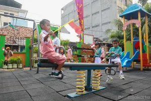 Gubernur DKI Jakarta, Pramono Anung memastikan Pemprov DKI akan terus menambah Ruang Publik Terpadu Ramah Anak (RPTRA) di berbagai wilayah. (Sumber: beritajakarta.id | Foto: beritajakarta.id)