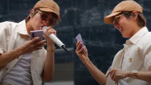 J-Hope BTS Beri Bocoran Desain Baru Samsung Galaxy Z Fold 8. (Sumber: Instagram.com/@marybautistayt)