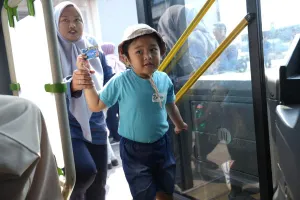 Dalam rangka memperingati Hari Anak NNasional, PT Transportasi Jakarta (Transjakarta) menggelar program tahunan bertajuk 'Merakids 2026: Bermain, Belajar, dan Berpetualang' pada Kamis, 23 Juli 2026. (Sumber: Beritajakarta.id | Foto: Beritajakarta.id)