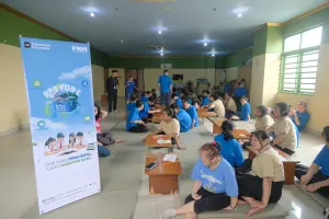 PNM menyalurkan hasil gerakan RE3 For-E berupa pakaian layak pakai dan buku kepada masyarakat yang membutuhkan, sekaligus mendorong pemberdayaan ekonomi, pendidikan, dan kepedulian lingkungan.
