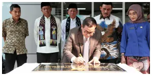 Gubernur DKI Jakarta Pramono Anung meresmikan gedung baru Puskesmas Matraman di Jakarta Timur, Jumat (5/6) (Sumber: beritajakarta.id)