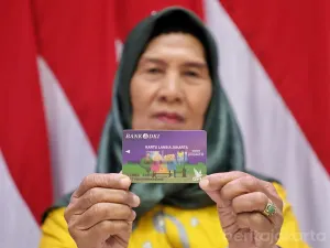 Pemprov DKI Jakarta melalui Dinas Sosial resmi mencairkan Bantuan Sosial Pemenuhan Kebutuhan Dasar (PKD) untuk periode Juni 2026. (Sumber: Beritajakarta.id | Foto: Beritajakarta.id)
