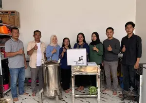 Pelaku UMKM di Kecamatan Kadupandak, Kabupaten Cianjur, terus berupaya mengembangkan usahanya agar mampu bersaing di tengah tantangan pasar yang semakin dinamis.