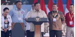 Presiden Prabowo Subianto Hadiri Peringatan Hari Buruh Internasional di Monas, Jumat (1/5). (Sumber: YouTube Sekretariat Presiden)