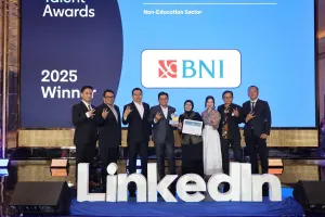 BNI meraih penghargaan Talent Insight Pioneer pada LinkedIn Talent Awards 2025 atas transformasi human capital digital.