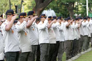Sebanyak 120 personel Satuan Polisi Pamong Praja (Satpol PP) Jakarta Timur disiagakan selama libur Iduladha 1447 Hijriah dan cuti bersama. (Sumber: beritajakarta.id | Foto: beritajakarta.id)