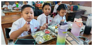 Program Makan Bergizi Gratis (Sumber: disdikpora.bulelengkab.go.id)