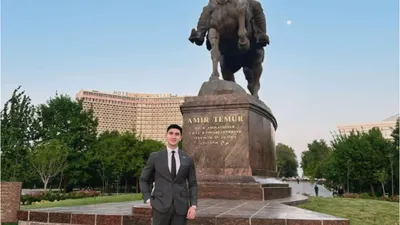Verrell membagikan momen saat dirinya tengah menjalankan tugas dinas sebagai anggota dewan di Tashkent, Uzbekistan.
