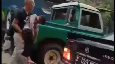 Heboh! Viral Video Yuke Dewa 19 tbarak Anak Kecil di Tasikmalaya Berujung Damai, Begini Faktanya...