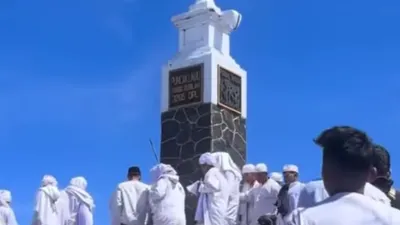 Viral Fenomena Unik di Gunurng Lawu Jadi Sorotan Warganet 