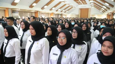  Pegawai Pemerintah dengan Perjanjian Kerja (PPPK) diberikan masa kontrak oleh pemerintah biasanya selama 1 hingga 5 tahun.