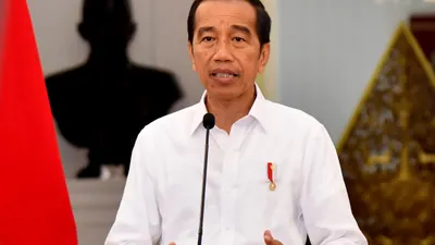 TOK! Kasus Ijazah Ditutup, Jokowi Sindir Pihak yang Masih Mempersoalkan Skripsi: 'Nanti Ngecek KTP, KK, SIM Semuanya'