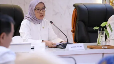 Menpan RB Rini Widyantini mengklarifikasi nasib CASN 2024 yang telah mengundurkan diri dari pekerjaan lamanya.