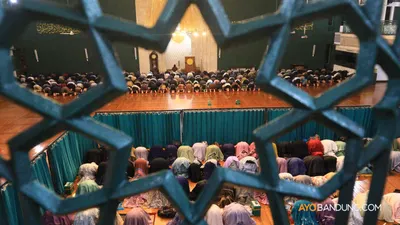Ada amalan doa warisan ulama yang dapat membantu kamu meraih kekhusyukan dalam salat Tarawih. Berikut ulasan lengkapnya!