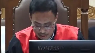 Kasus korupsi timah yang melibatkan Harvey Moeis kian menarik perhatian, setelah hakim Eko Aryanto menjatuhkan vonis 6,5 tahun penjara.
