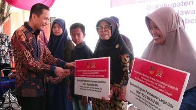 Ilustrasi. Penyaluran Bantuan PKH dan BPNT