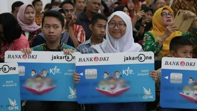 Peserta didik wajib tahu 3 syarat di bawah ini untuk mendapatkan dana bantuan Pendidikan KJP Plus Tahap 2 Bulan November Tahun 2024.