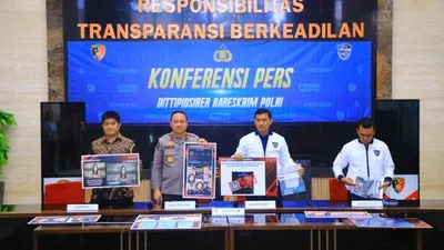 Berbekal teknologi kecerdasan buatan atau Artificial Inteligence, pelaku penyebar konten berbasis deepfake berhasil diamankan kepolisian.