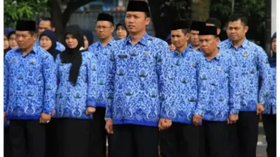 Besaran THR PNS 2025 ini meliputi beberapa komponen diantaranya adalah gaji pokok, tunjangan melekat, dan tunjangan kinerja sebesar 100 pers