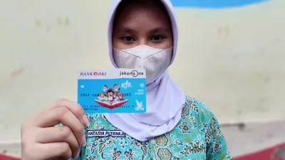 Siswa yang status Kartu Jakarta Pintar atau KJP Plus Tahap II Tahun 2024 dicabut memiliki kesempatan untuk mengklarifikasi statusnya.
