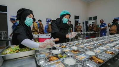 Illustrasi. Menyasar secara khusus kepada siswa sekolah dari jenjang SD hingga SMA, MBG telah berulang kali menjadi sorotan.