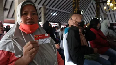 PKH dan BPNT Tahap 2 Segera Cair: Hanya 4 Golongan yang Berhak Terima Bansos, Cek Nama Penerima di Aplikasi Ini!
