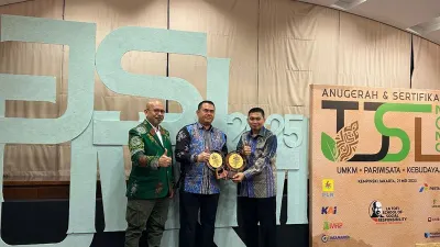 Desa Cibuntu diakui sebagai salah satu desa wisata unggulan yang menawarkan potensi ekowisata berbasis komunitas di kaki Gunung Ciremai.