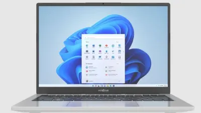 Advan Workplus menggunakan RAM LPDDR5 yang lebih cepat tetapi tidak bisa diupgrade, sementara Axioo Hype 5 AMD menggunakan RAM tipe SODIMM yang lebih konvensional namun memiliki fleksibilitas untuk diupgrade di kemudian hari.
