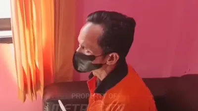 Ahmad Faisal Pimpinan di salah satu Pesantren Lombok alias Walid Lombok melancarkan modus atau tipu daya dengan dalih agama dan kesaktian.