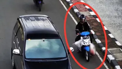 Pelaku berinisial N alias R (23) diketahui membawa mayat korban menggunakan sepeda motor sebelum akhirnya dibuang.