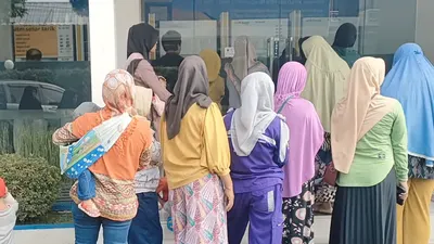 Dari 4 Penyalur Bansos, Baru 1 Bank Ini yang Sudah Salurkan Bansos PKH dan BPNT, Apa? 