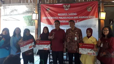 Bank BNI menjadi salah satu bank pertama yang mencairkan bantuan BPNT untuk terbitan 2017 dengan nominal Rp400.000.