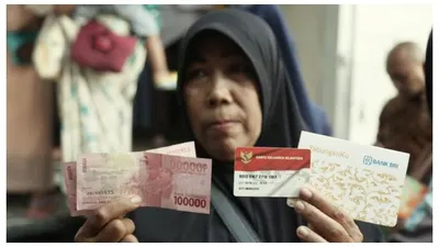 Kabar gembira terkait pencairan PKH dan BPNT tentu disambut baik oleh para penerima manfaat yang sedang menantikannya.