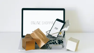 Ilustrasi Online Shopping.